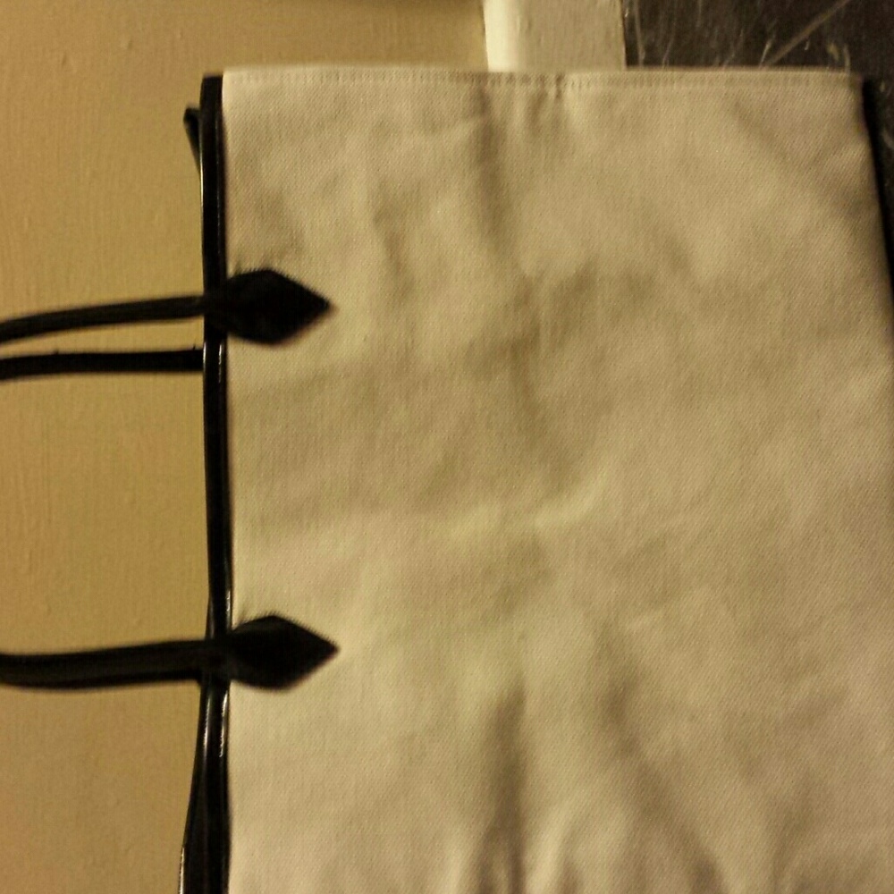 Nwt Victoria Secret tote - Picture 2 of 4